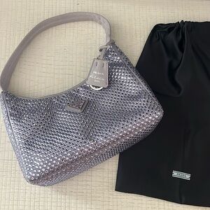 Prada mini Re-edition 2000💜 new 💜